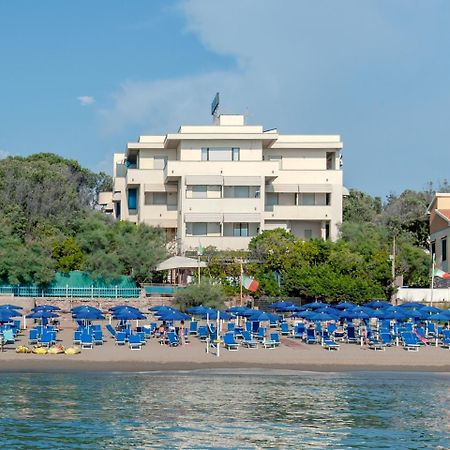 Hotel Villa Lo Scoglietto Сан-Винченцо Экстерьер фото